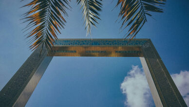 Dubai Frame Outline