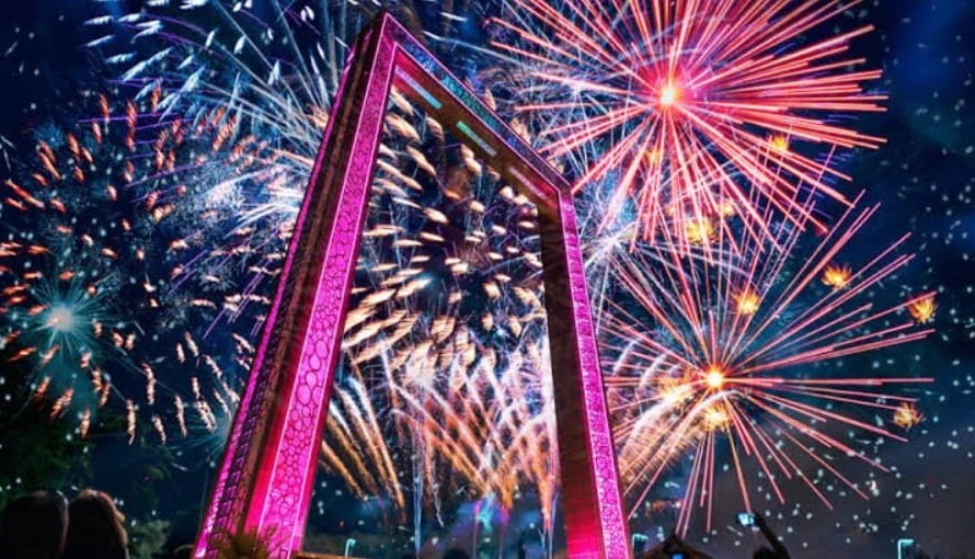 new year fireworks at Dubai Frame